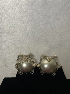 Vintage 50s Ornate Filigree Button Clip On Earrings - Picture 1 of 9