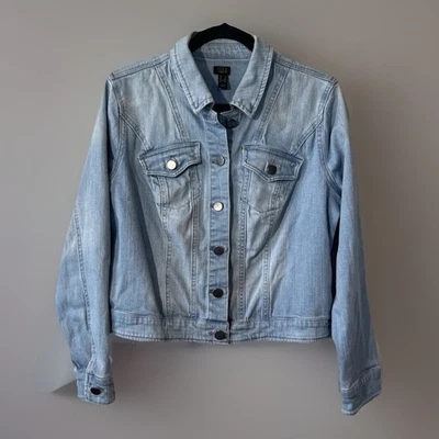 Chaqueta Jean GILI Mujer S Botón Frontal Azul Claro Lavado Denim Capas Recortadas Usada en Excelente Condición Foto 1 de 4