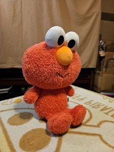 2023 Kids Preferred Sesame Street CuteeZe Approx 12" Elmo Rattle/Crinkle Plush - Picture 1 of 12