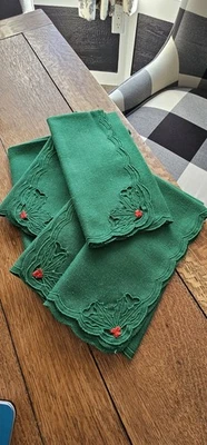 Guardanapos vintage de linho verde frutas vermelhas recortadas e bordados conjunto de 12 - Imagem 1 de 4