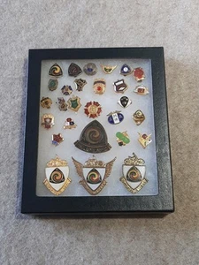 Vintage AMA American Motorcycle Association Tour Pinback Lot 28 Pins years 1-24 - Afbeelding 1 van 15