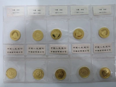 Moneda china de 50 yuanes de oro panda de China 2003 1/10 oz hoja sellada como nueva Foto 1 de 4