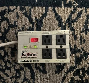 TRIPP LITE ISOBAR 4 ULTRA Surge Protector/Suppressor 4 Outlet Power Strip / WALL - Photo 1/3
