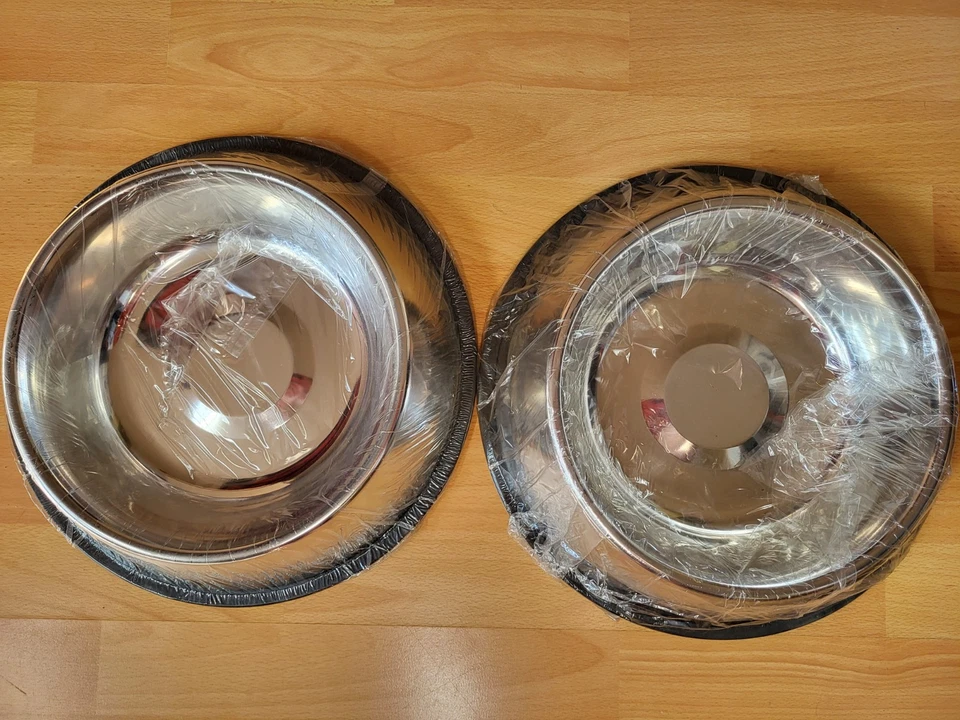 2 große Hundenäpfe mit Anti Rutsch Gummi Hundenapf Fressnapf 2x25cm NEU - Bild 1 von 1