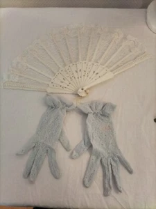 Vintage Baby Blue Lace Gloves Small Vintage 30+ Years Old - Picture 1 of 3