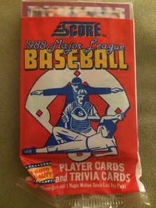 1988 Score Baseball Card Pack Kevin Bass (Top) Pascual Perez (Back)
