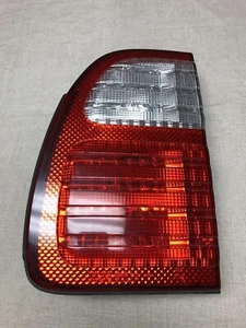 1998-2002 LEXUS LX470 REAR RIGHT PASSENGER SIDE INNER TAIL LIGHT LAMP OEM - Picture 1 of 6