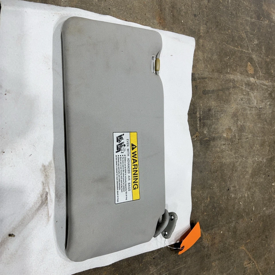 2008 Honda Element EX Front Right Passenger Side Sun Visor OEM E10032 - Изображение 1 из 4