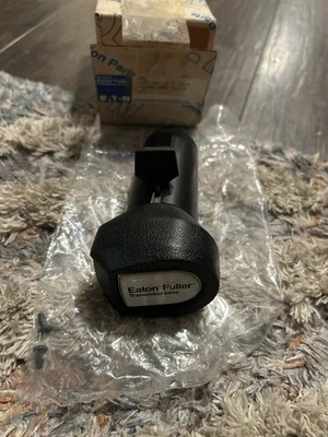 A5010/A6909 New Genuine Eaton Fuller Shift Knob 9 or 10 Speed - OEM A-6909 - Image 1 of 4