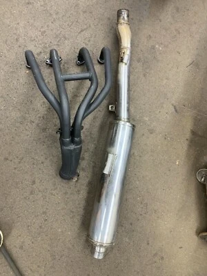 1998-06 Suzuki Katana 600 Escape Completo 14100-19E20 e 14310-19E01-H01 - Imagem 1 de 4