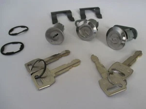 FORD 67-79 TRUCK IGNITION AND DOOR LOCKS NEW F100 PICK UP 68 69 70 71 78 BRONCO - Picture 1 of 2