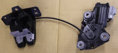 Nuevo motor actuador bloqueo maletero Volvo XC40-V60 2016-23 genuino OEM 32149889 Foto 1 de 3