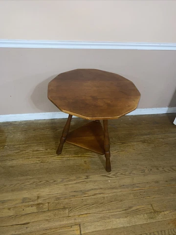 This is a old rare Cushman solid maple 🍁 Lamp Table is in good condition Cover