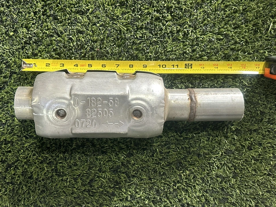 Catalytic Converter-CalCat Walker D-182-58-82505 0720 - Image 1 of 4