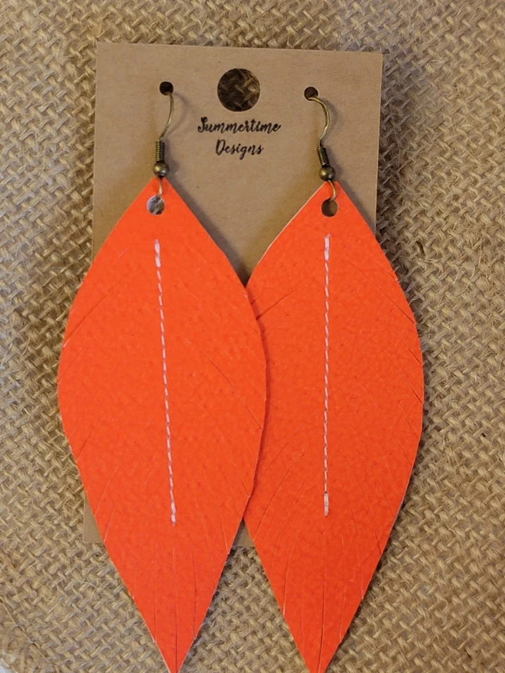 Серьги-перья ручной работы из натуральной кожи неоновые оранжевые галечные 3 дюйма - Изображение 1 из 1