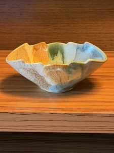 Hoffman Kunstkeramik signierte Schale 1980er blau, hellbraun, grüne Tropfglasur geformter Rand - Bild 1 von 9