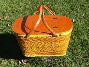 Redmon Peru Picnic Basket Wicker Yellow Trim With Original 6 Plates/Cups Insert - Picture 1 of 13