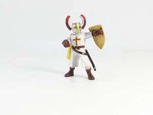 Papo  Crusader with Red Helmet Toy 1999 - Picture 1 of 4