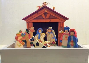 10 Piece Handmade Tole Painted Wood Nativity Set (N033) *Pre-Owned" - Picture 1 of 9