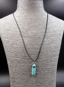 Collier pendule avec pendentif pointe hexagonale turquoise Stabilité & bien-être - Foto 1 di 3