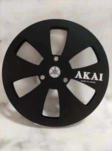 Ein Paar 7" schwarz AKAI 1/4" Aluminium leere Tonbandspulen für R2R Tonbandgeräte - Bild 1 von 5