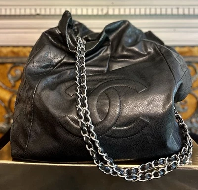 ¡Bolso Bon Bon original de Chanel! Piel de cordero negra suave. ¡Nuevo en caja! ¡Nunca usado! RARO Foto 1 de 4