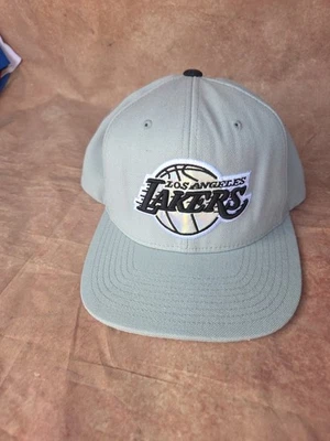 La Lakers Vintage Snapback Hat Cap 80s/90s Twins Enterprise, Los Angeles NBA - Image 1 of 4