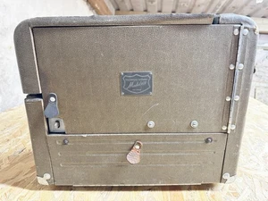 PROIETTORE PELLICOLA VINTAGE BELL & HOWELL GAUMONT MODELLO 601 16MM MADE IN ENGLAND - Foto 1 di 22