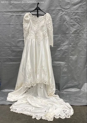 Elegant Women's Ivory Lace Embellished Wedding Dress - Size 12 - Image 1 of 4