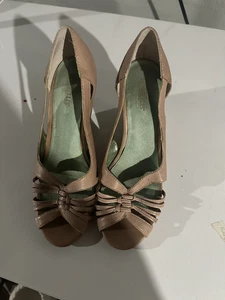 Seychelles Women’s Peep Toe Slingback Sandals – Size 8, Nude/Beige - Picture 1 of 4