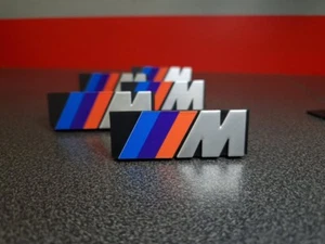 BMW E28 M Grille Badge 51 14 1 884 015 - 51141884015 Reproduction - Picture 1 of 3