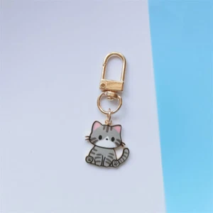 Chic Gray Cat Keychain Cute Cartoon Pendant for Women's Fashion Backpacks - Picture 1 of 1