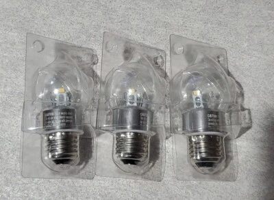 Neptun LED Light Bulb (61503) 3 watt - 120 volt  Medium Screw  (3PACK) - Image 1 of 3