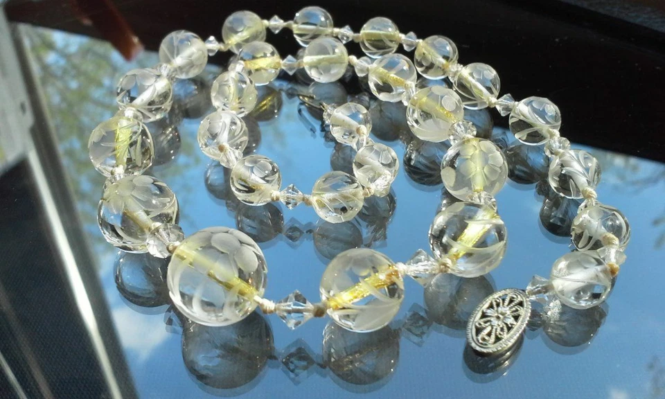 De colección Collar de Cuentas Grabadas de Cristal de Roca Cuarzo Piscinas de Luz Filigrana Relleno Dorado  Foto 1 de 1