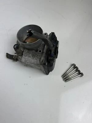 Conjunto de carrocería del acelerador Toyota 4runner 2007-2009 22030-31010 OEM Foto 1 de 4