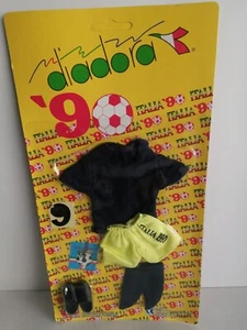 SCONTO 30% COMPLETO CALCIATORE MONDIALI ITALIA '90 DIADORA BLISTER - Picture 1 of 11