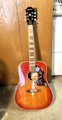 Hummingbird Pro Right-Hended Acoustic/Electric Guitar - Faded Cherry (EEHBFCNH1) - Image 1 of 4