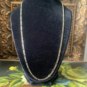 Vintage 10K Yellow Gold Figaro Diamond Cut Chain Necklace 28" Long 2.9 mm 5.3 g - Picture 1 of 10