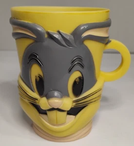 Taza de plástico vintage Bugs Bunny años 70 3/4" de alto Warner Bros 1977 - Imagen 1 de 5