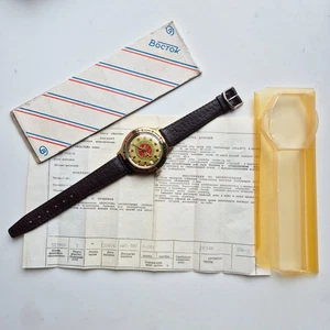 Nuevo de Lote Antiguo Vostok 2414A Anfibia Muñecas Soviéticas Reloj Hombre Komandirskie Tatarstán - Imagen 1 de 7