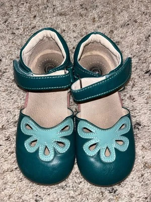 Livie and Luca Matilda Jane 绿色花瓣玛丽珍青年女孩 12.0 码 — 第 1/4 张图片