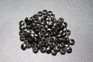 25 PACK 3/16 ID RUBBER GROMMETS FIREWALL HOLE PLUG GASKET WIRE ELECTRICAL RG316 - Picture 1 of 8