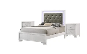Modernes 3-teiliges weißes Finish LED hintergrundbeleuchtetes Kopfteil Panel Doppelbett 2x Nachttisch Set - Bild 1 von 8