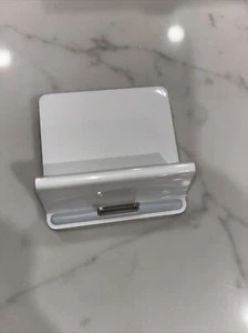 NUEVO Base Base Original Apple iPad Modelo A1352 MC360ZM/A (Blanco) 30 PIN - Imagen 1 de 5