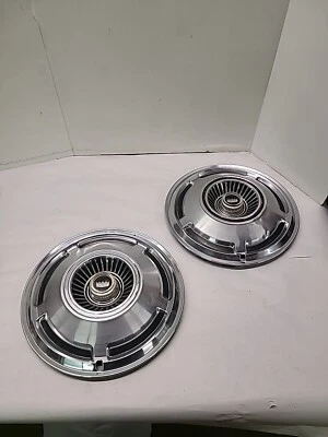  "2 tapacubos Ford Galaxie 1970 500 Country Squire LTD 15""  Foto 1 de 4