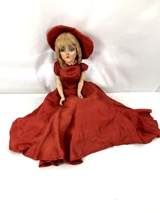 Muñeca cama tocador vintage - vestido rojo y sombrero - cara pintada a mano - años 20-40 - Imagen 1 de 10