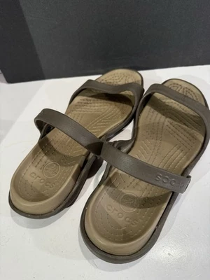 Crocs Sandalias Clásicas Mujer Talla 10 Marrón Tostado Dos Correas Ligeras Foto 1 de 4