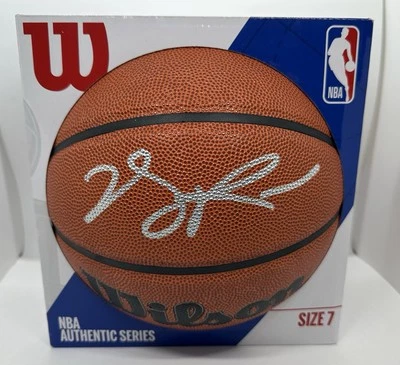 Derrick Rose Autographed Wilson NBA Indoor / Outdoor Basketball Chicago Bulls ! - Image 1 of 2