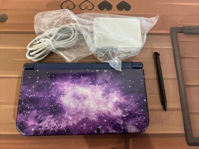 Nuevo sistema portátil Nintendo 3DS XL Galaxy Edition - púrpura Foto 1 de 4