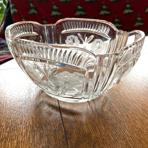 Bleikristall ovale Schale Herzstück klar mattiert Blumenmuster Landhaus schwer Vintage - Bild 1 von 9